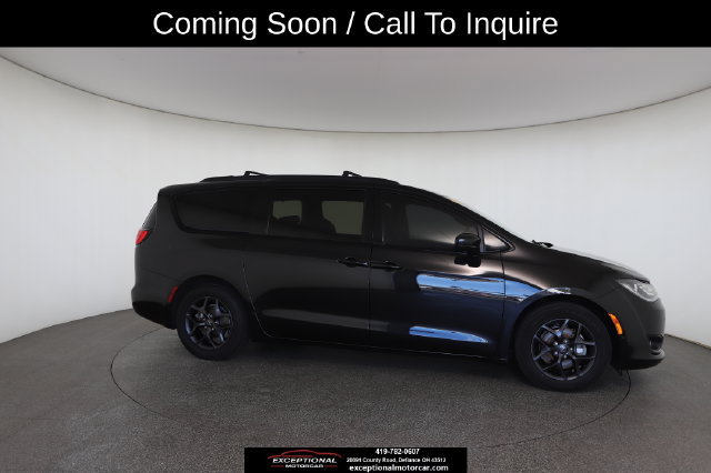 Used 2020 Chrysler Pacifica Touring-L Plus FWD image 24