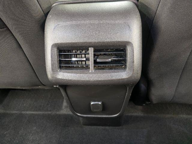 Used 2018 Chevrolet Equinox LS FWD image 39