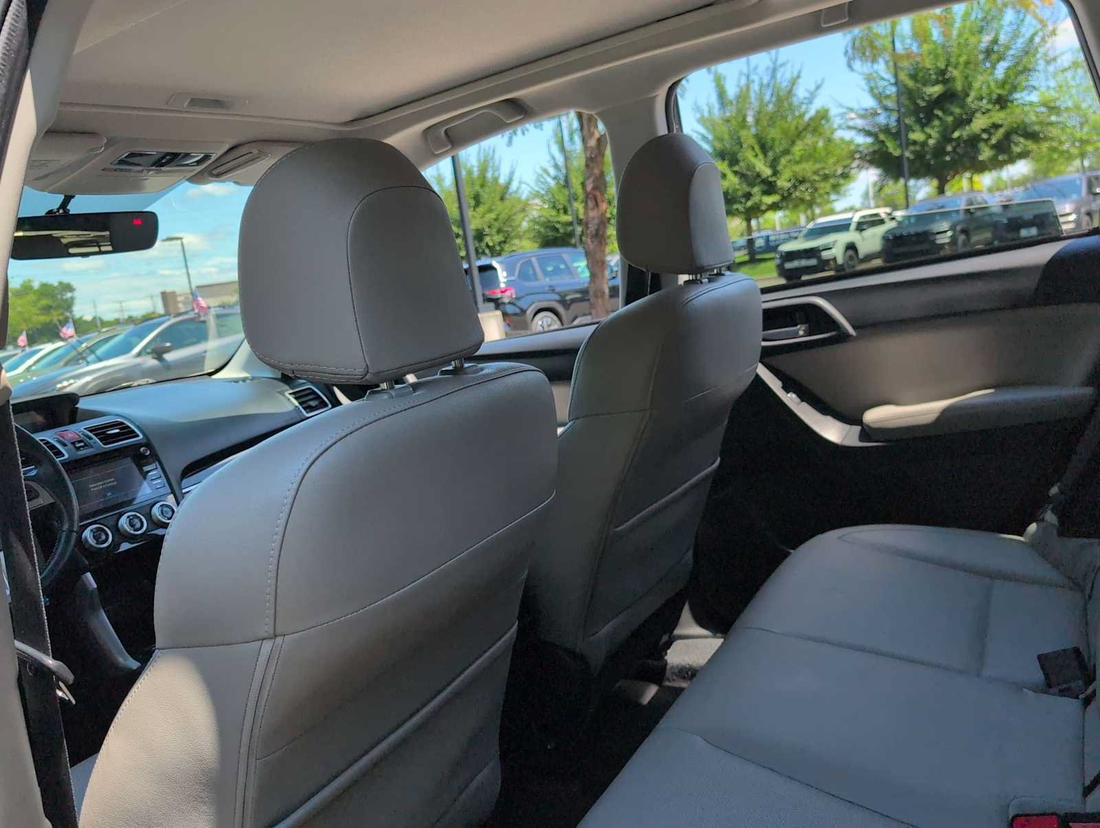 Used 2017 Subaru Forester 2.5i Limited AWD/4WD image 18