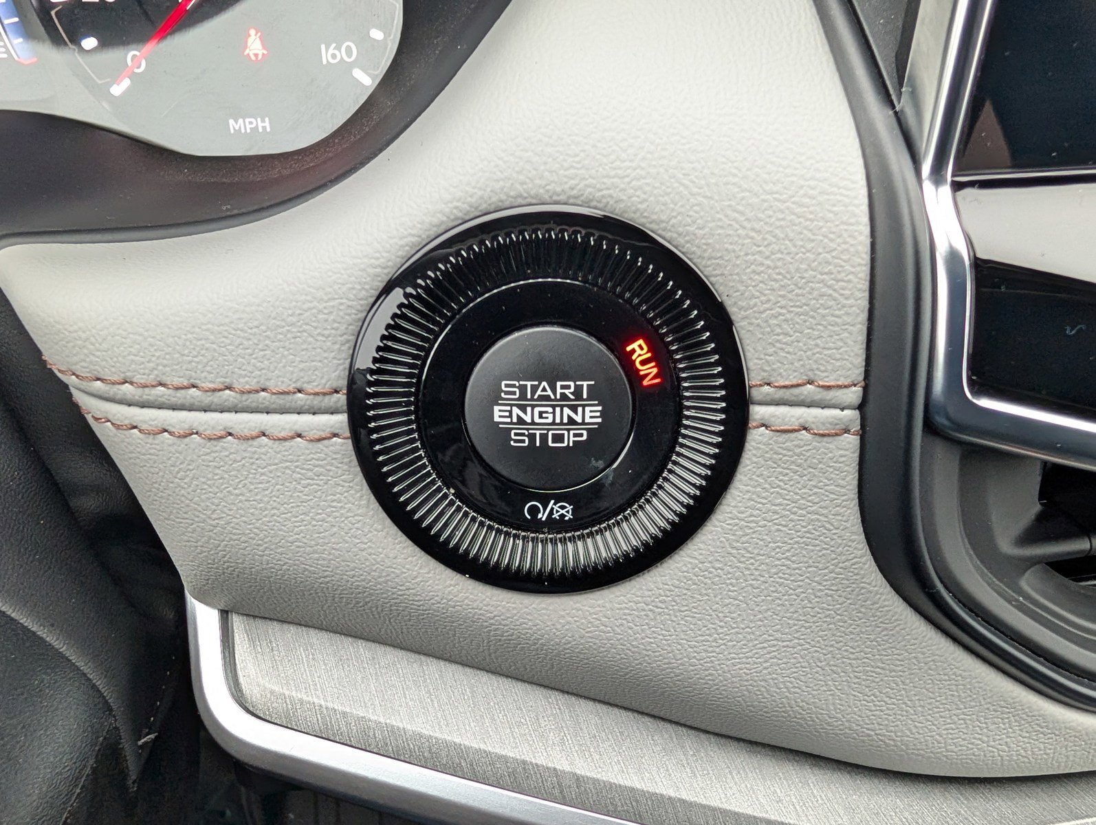 Used 2025 Jeep Compass Limited image 27