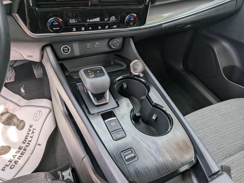 Used 2021 Nissan Rogue SV FWD image 26