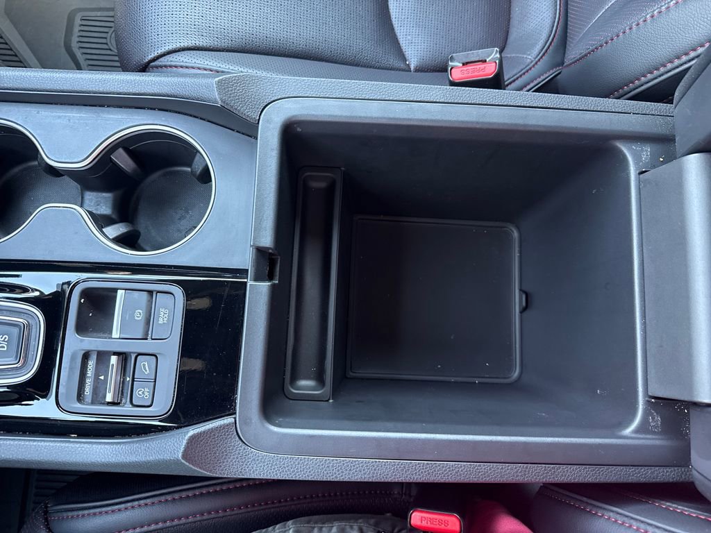 Used 2025 Honda Pilot Black Edition image 29