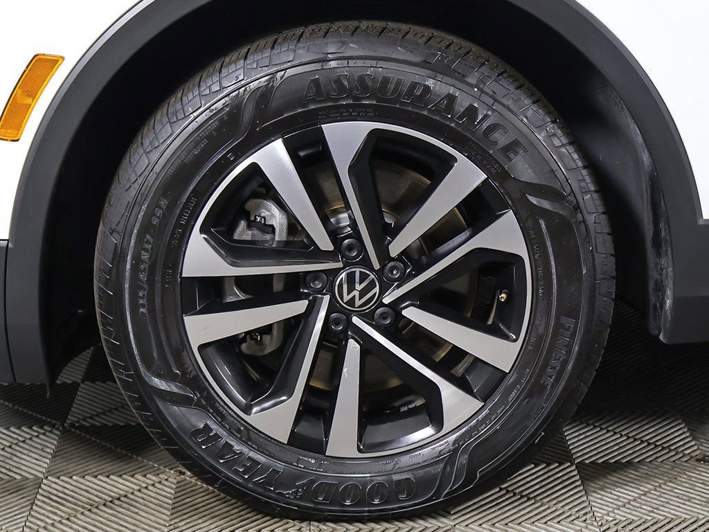 Used 2023 Volkswagen Tiguan S image 20