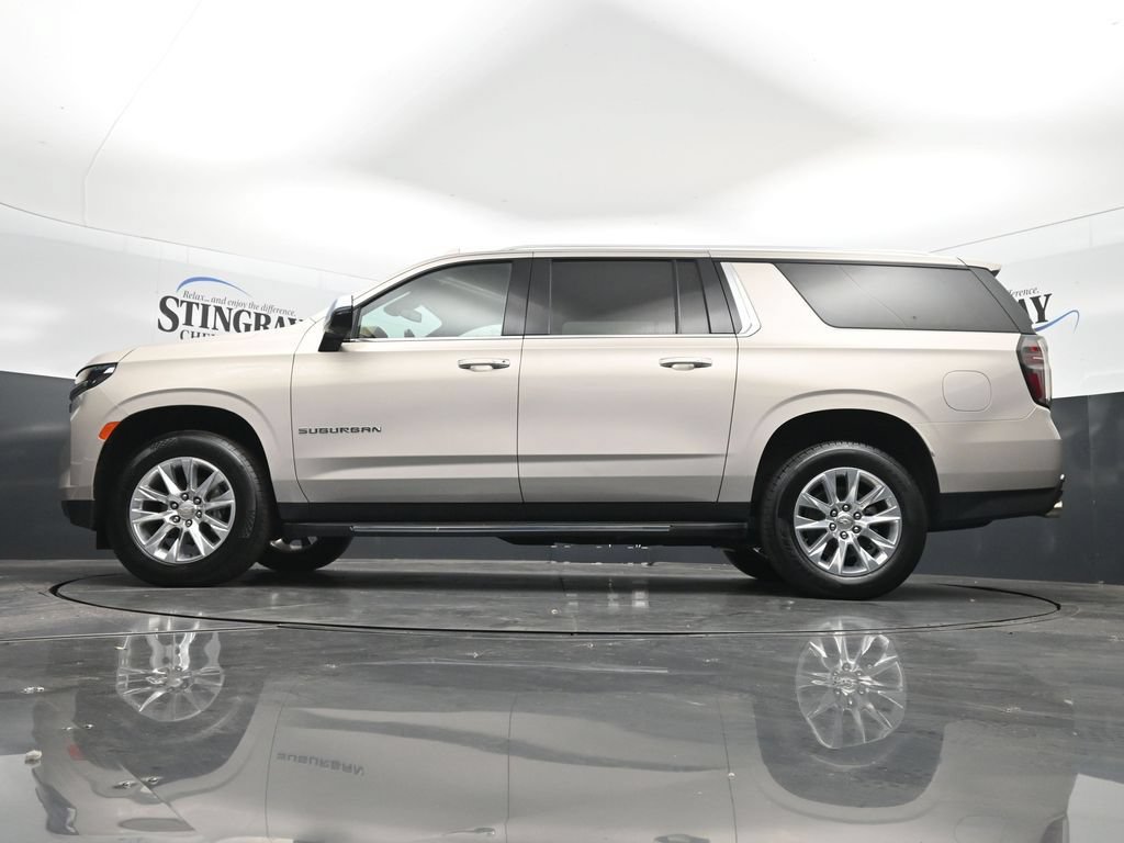 Used 2024 Chevrolet Suburban Premier RWD image 29