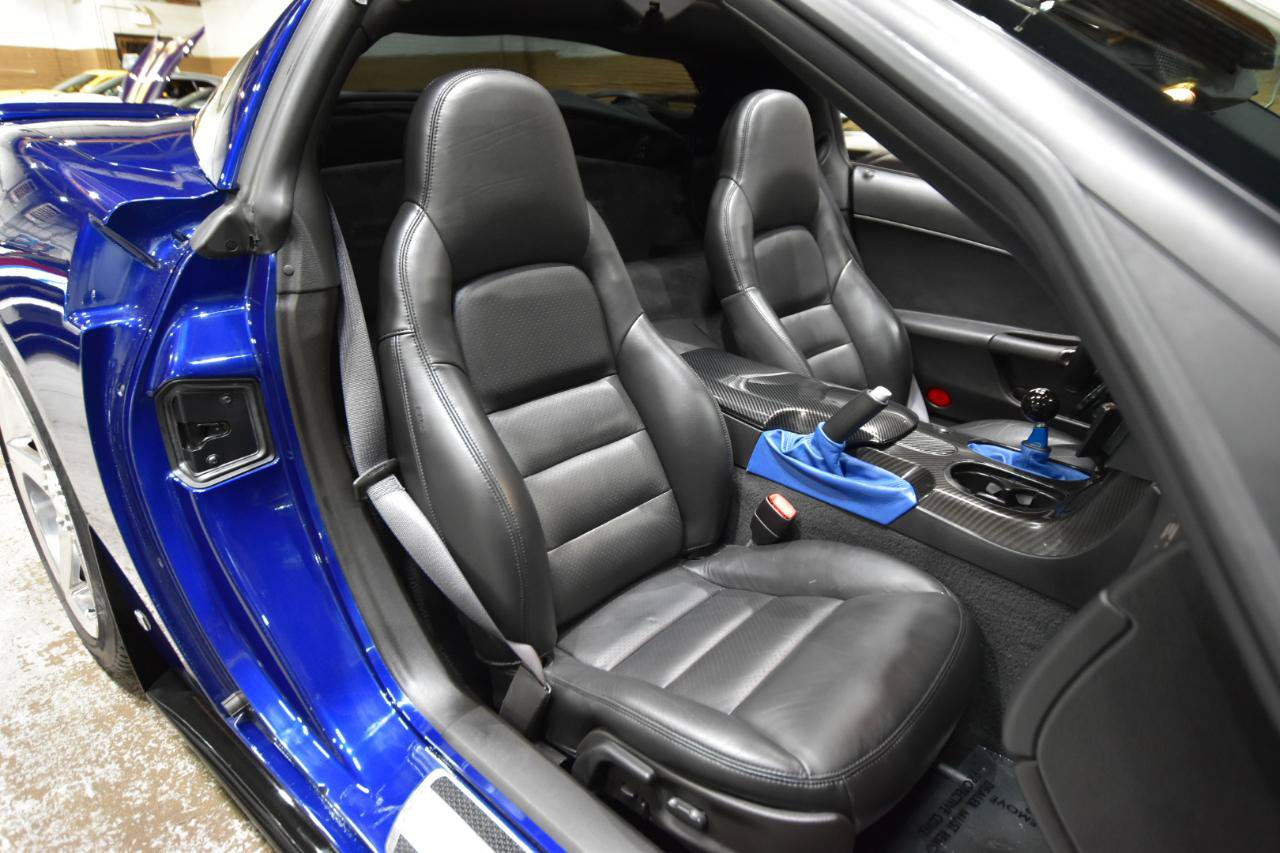 Used 2007 Chevrolet Corvette Coupe w/ Performance Package RWD image 32