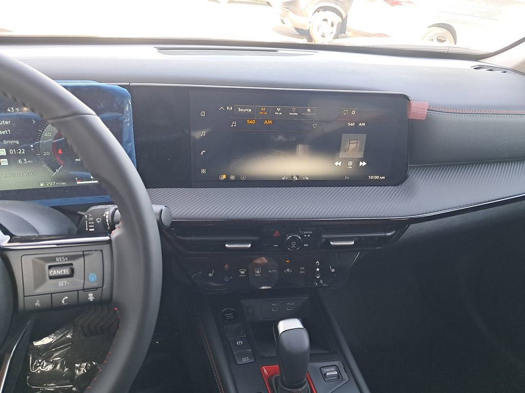 New 2026 Nissan Kicks SR w/ Cold Weather Package AWD/4WD image 18