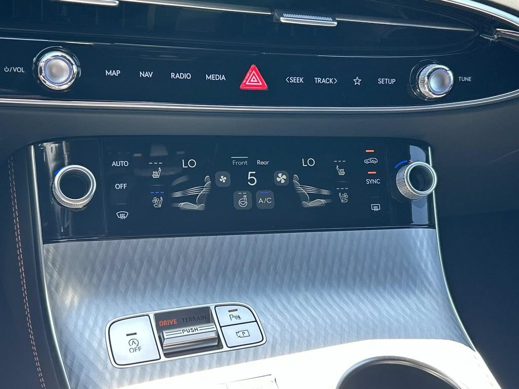 New 2026 Genesis GV70 2.5T Sport Prestige AWD/4WD image 36