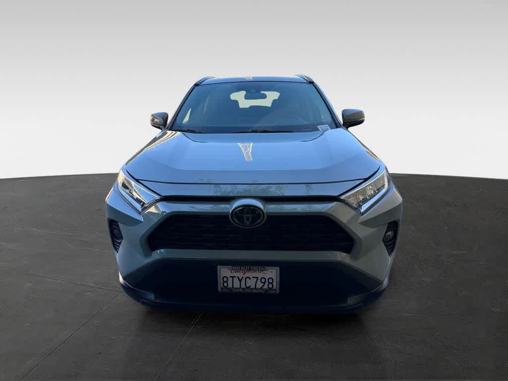 Used 2021 Toyota RAV4 XLE w/ Convenience Package AWD/4WD image 3
