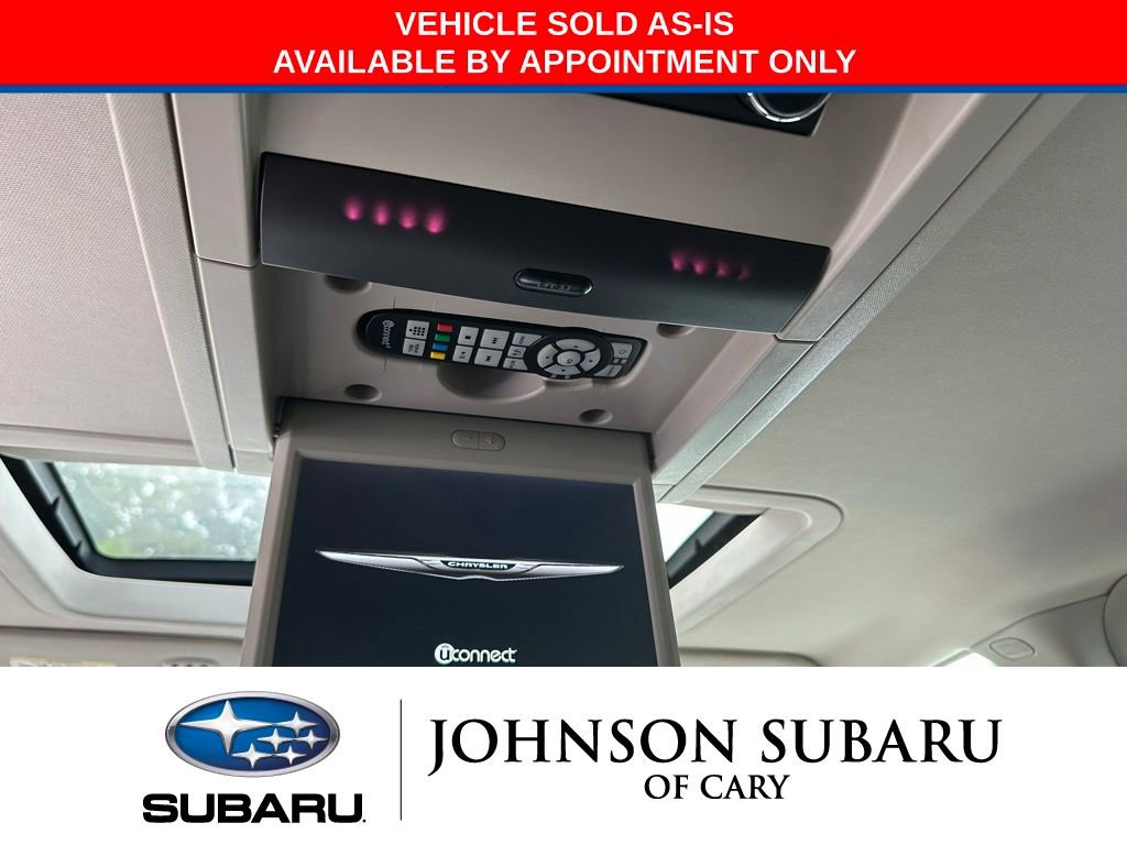 Used 2015 Chrysler Town & Country Limited Platinum FWD image 20