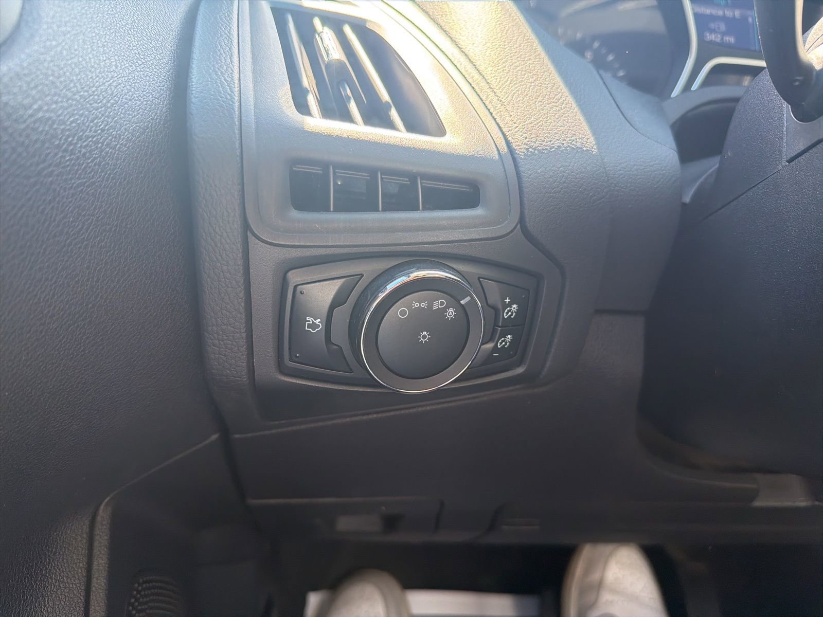 Used 2014 Ford Focus SE image 19