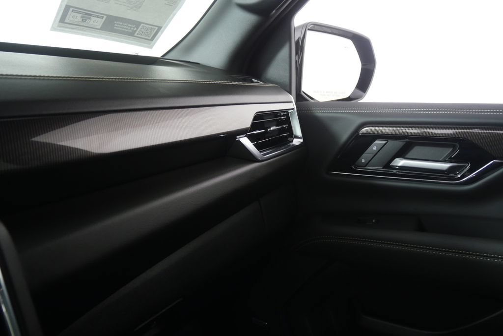 Used 2026 GMC Yukon Elevation AWD/4WD image 28