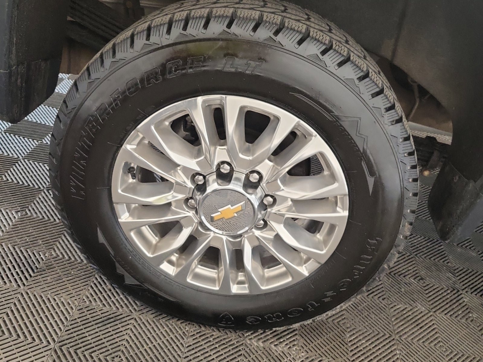 Used 2023 Chevrolet Silverado 2500 High Country AWD/4WD image 19