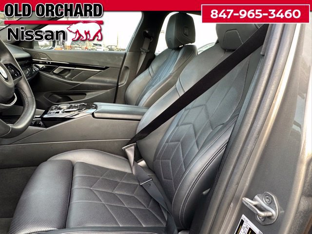 Used 2024 BMW 530i xDrive AWD/4WD image 13