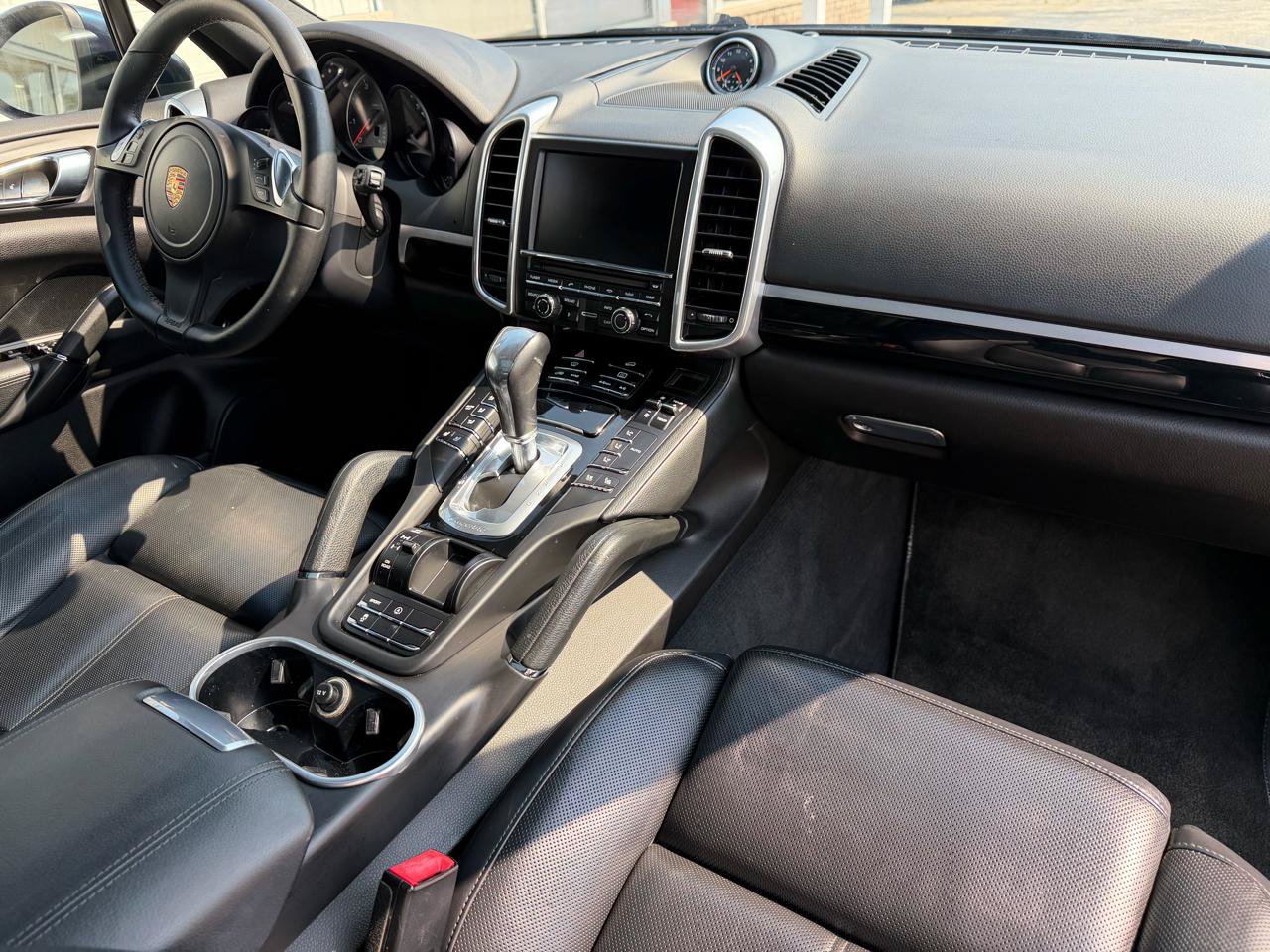 Used 2014 Porsche Cayenne AWD/4WD image 19