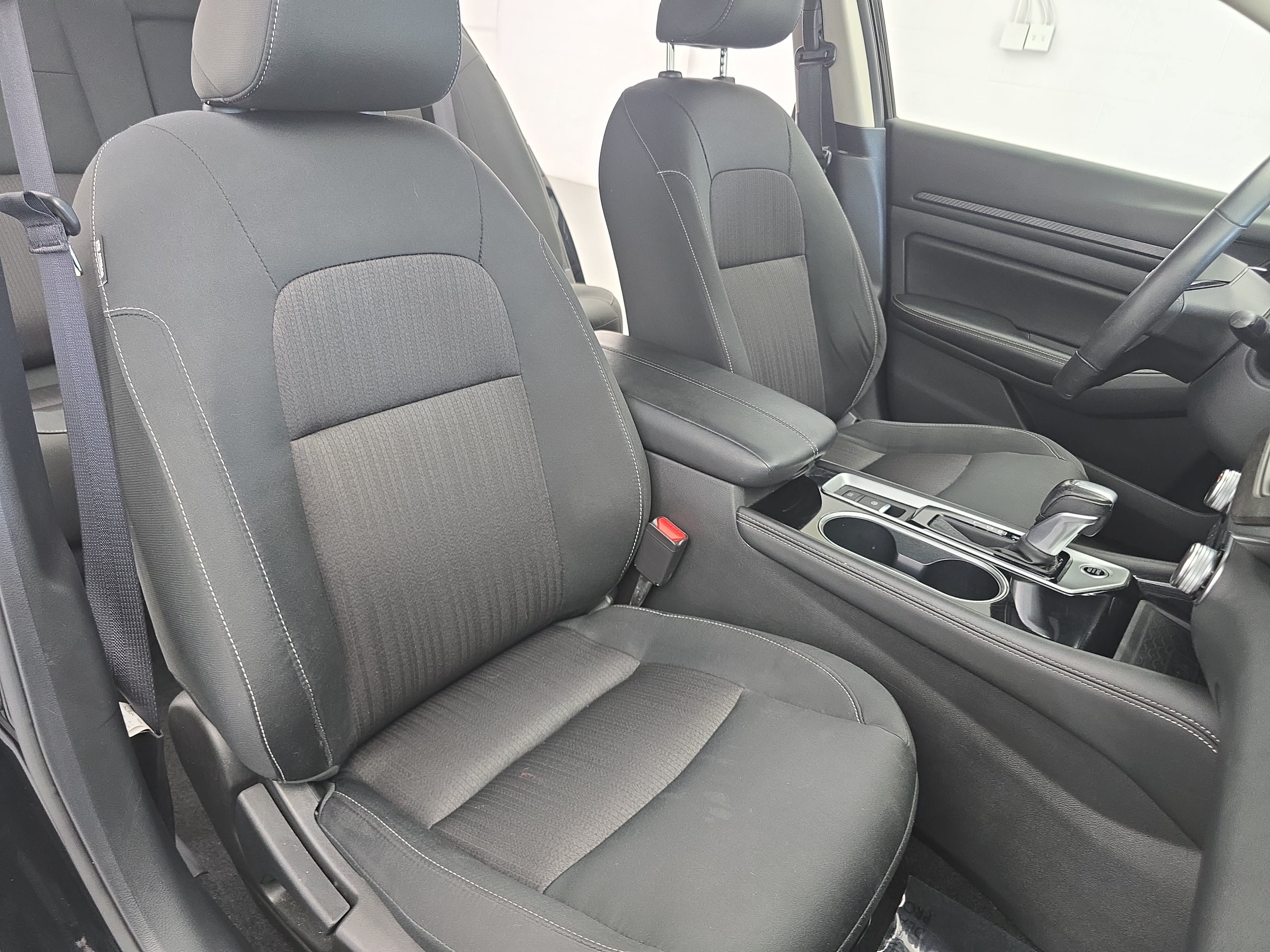 Used 2024 Nissan Altima 2.5 SV w/ SV Premium Package FWD image 10