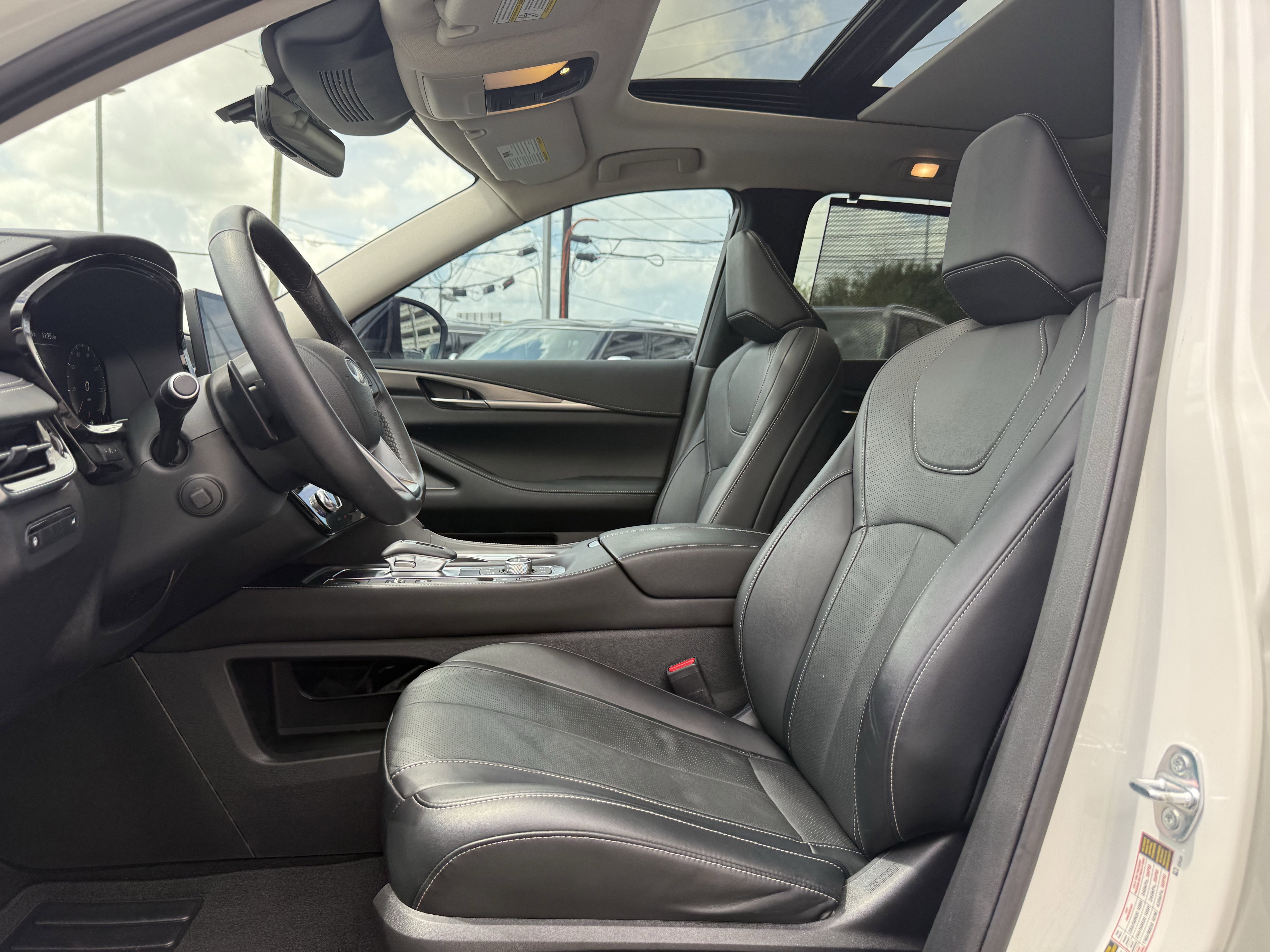 Certified 2023 INFINITI QX60 Luxe w/ Cargo Package image 12