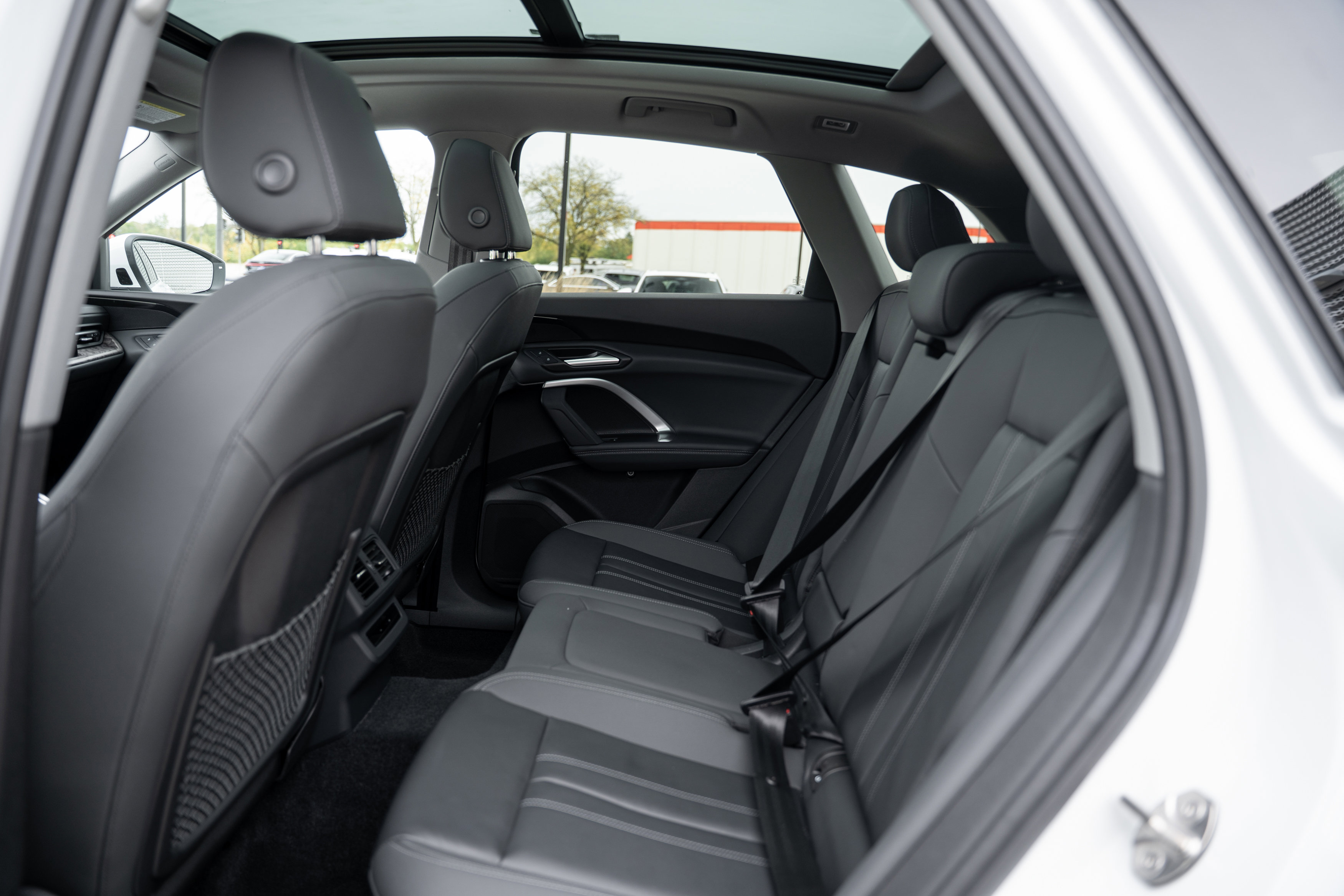 Certified 2025 Audi Q5 Premium w/ Convenience Package image 12