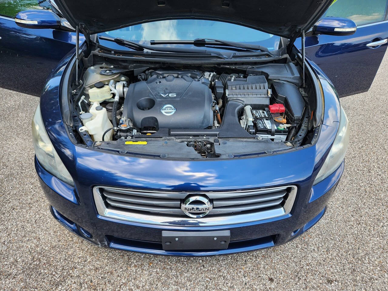 Used 2014 Nissan Maxima 3.5 SV w/ Sport Package FWD image 25