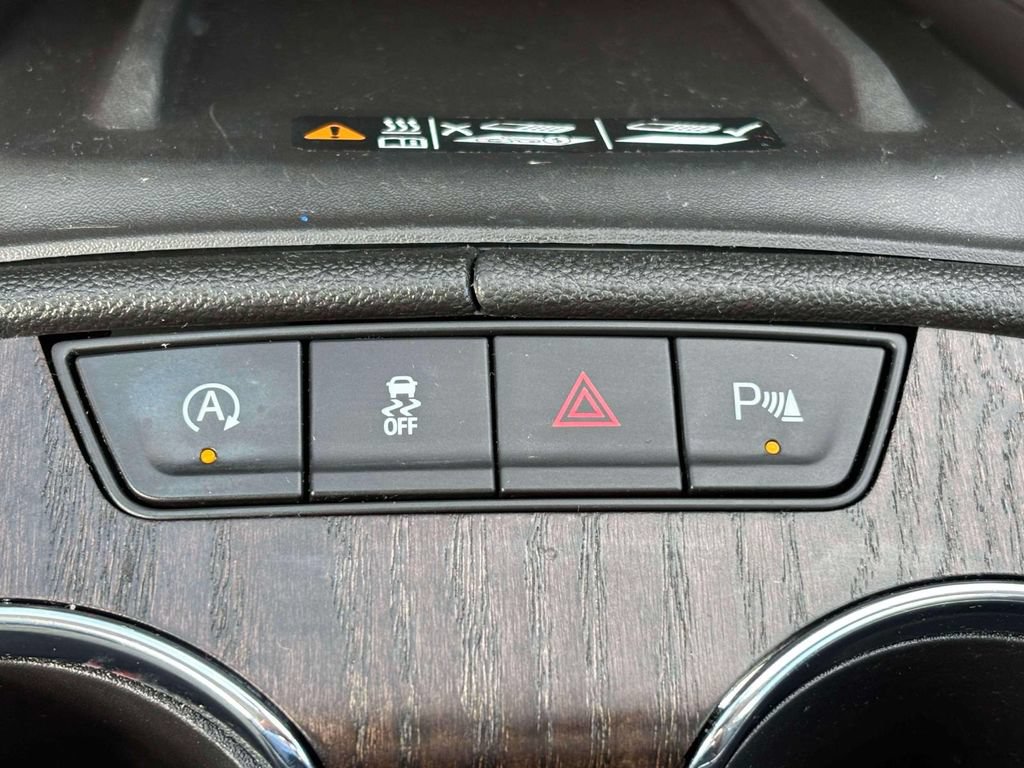 Used 2023 GMC Acadia Denali w/ Denali Technology Package AWD/4WD image 21