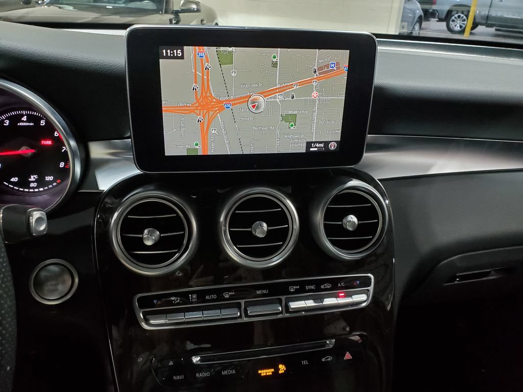 Used 2017 Mercedes-Benz GLC 300 4MATIC image 29