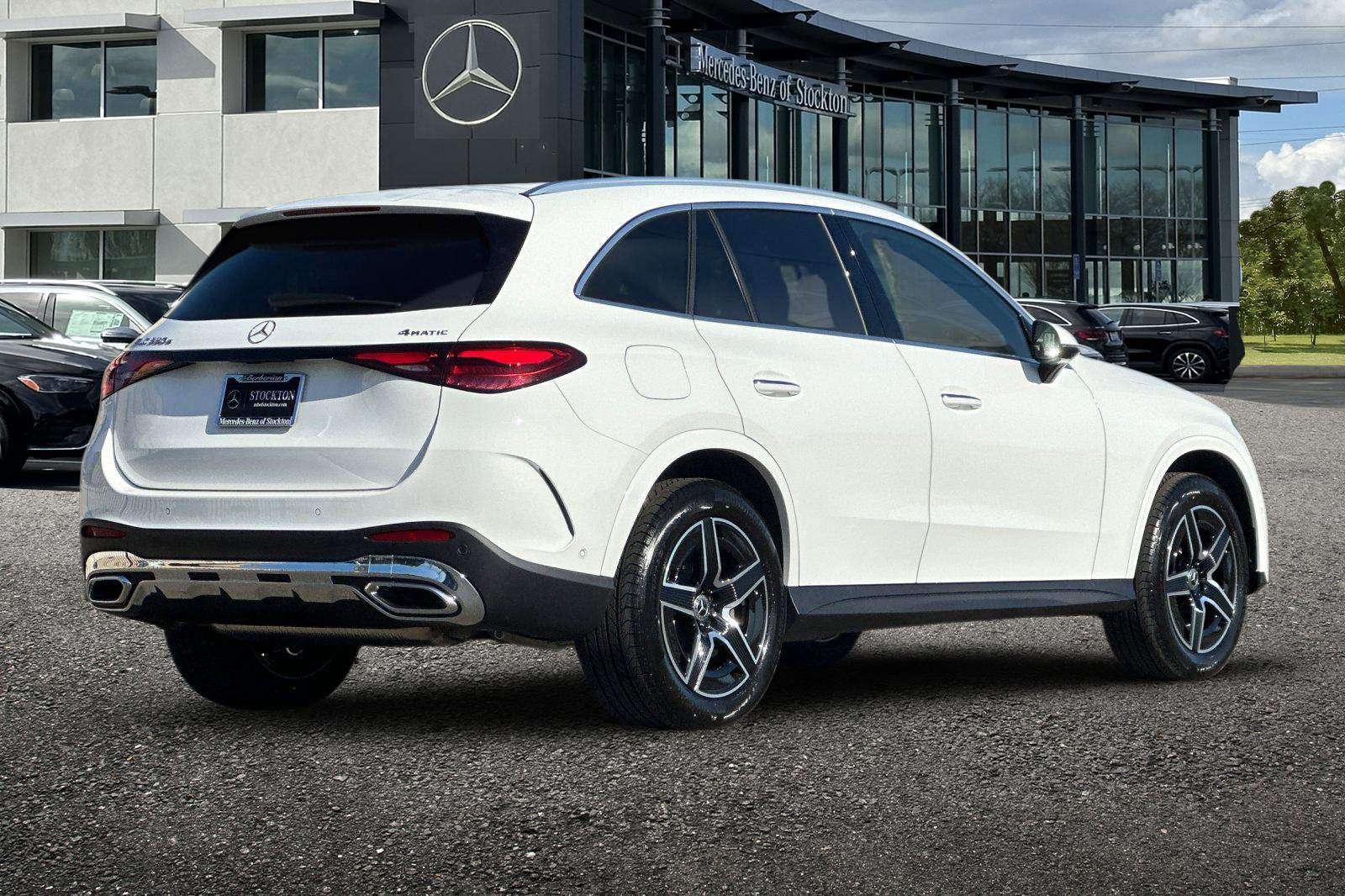 New 2026 Mercedes-Benz GLC 350e 4MATIC image 4