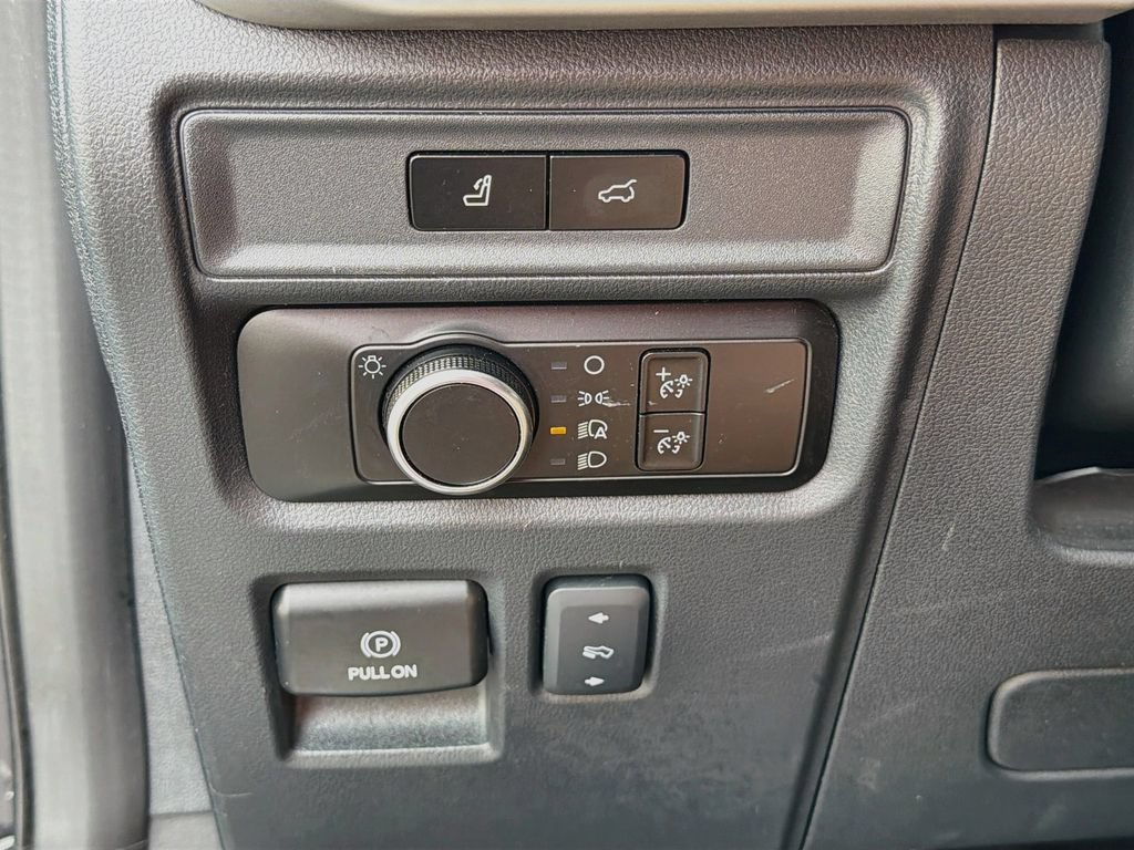 Used 2024 Ford Expedition Max XLT AWD/4WD image 17