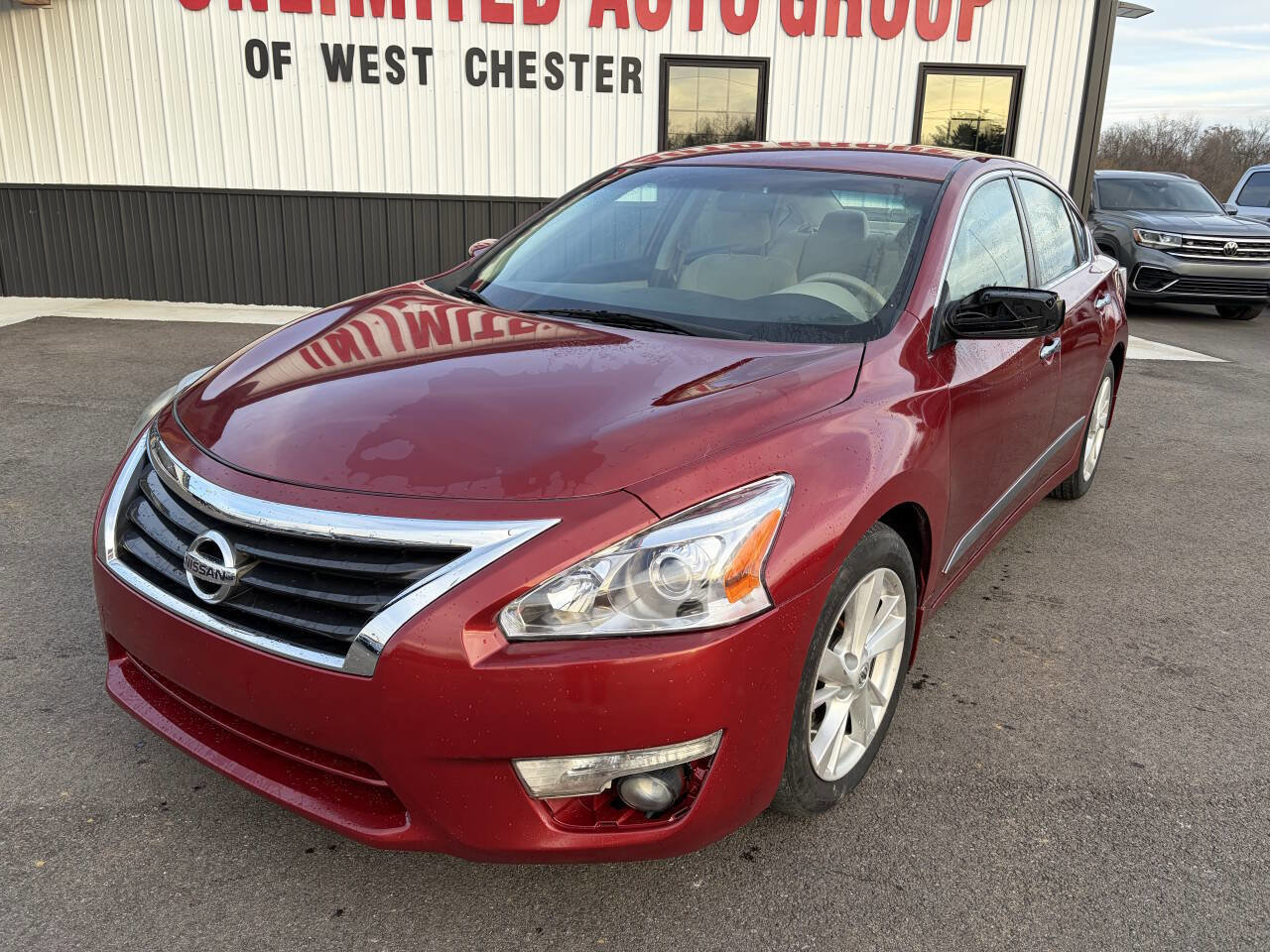 Used 2015 Nissan Altima 2.5 SV image 2