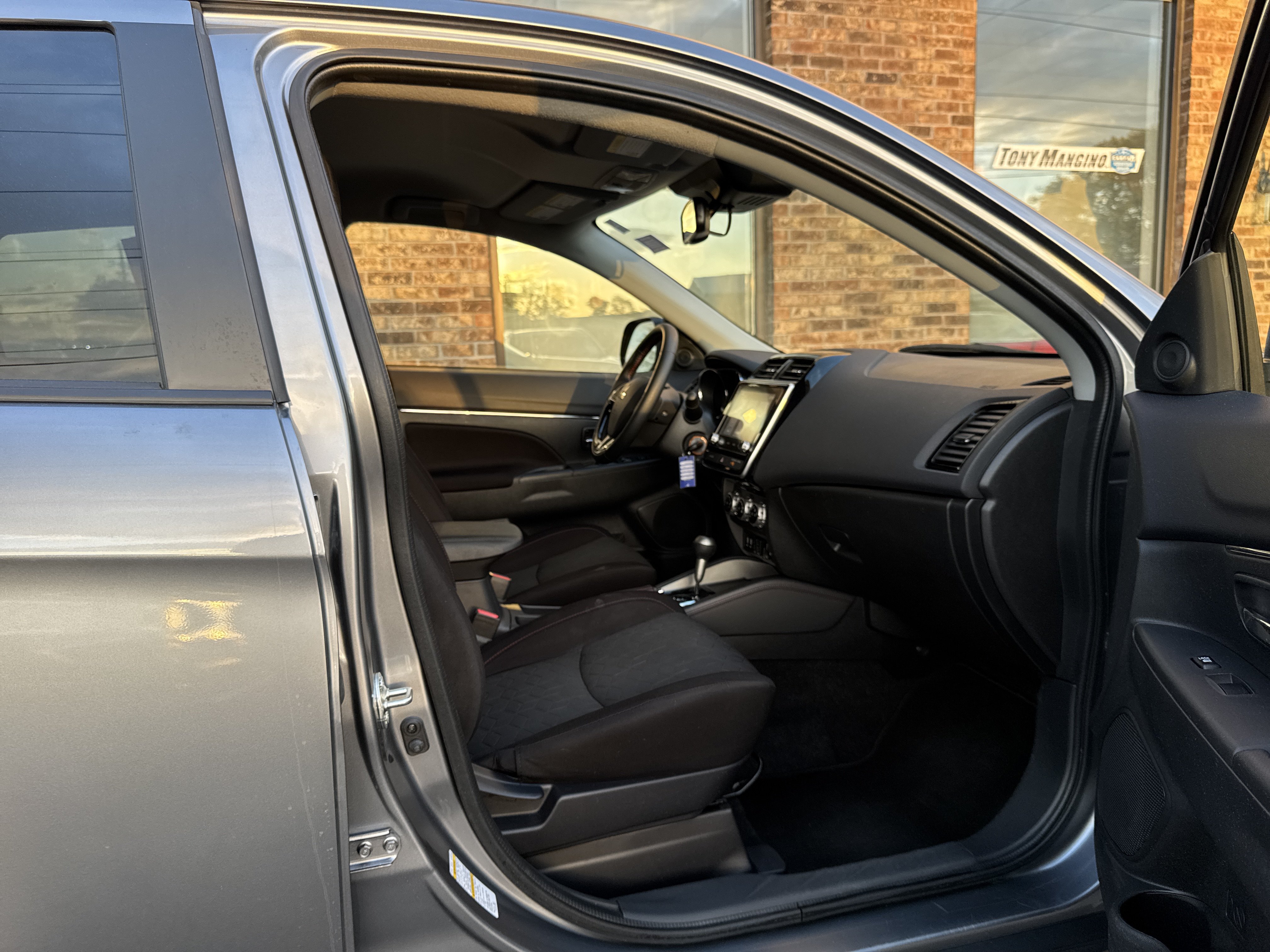 Used 2024 Mitsubishi Outlander Sport LE AWD/4WD image 12