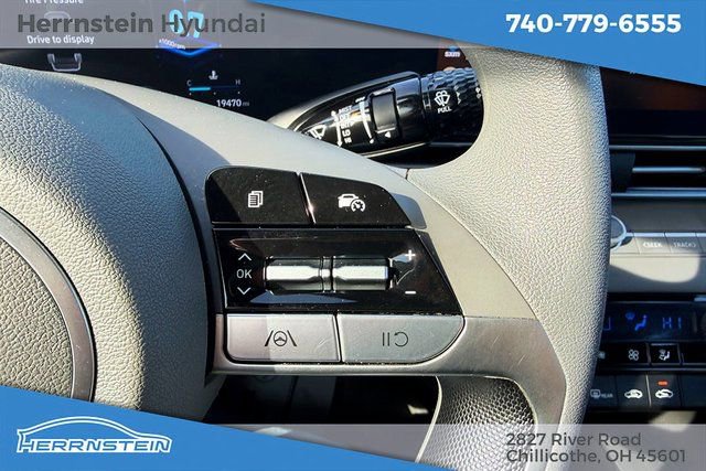 Used 2024 Hyundai Elantra SEL image 17