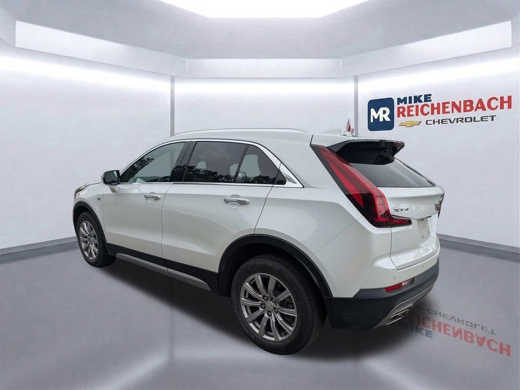 Used 2023 Cadillac XT4 Premium Luxury w/ Technology Package FWD image 5