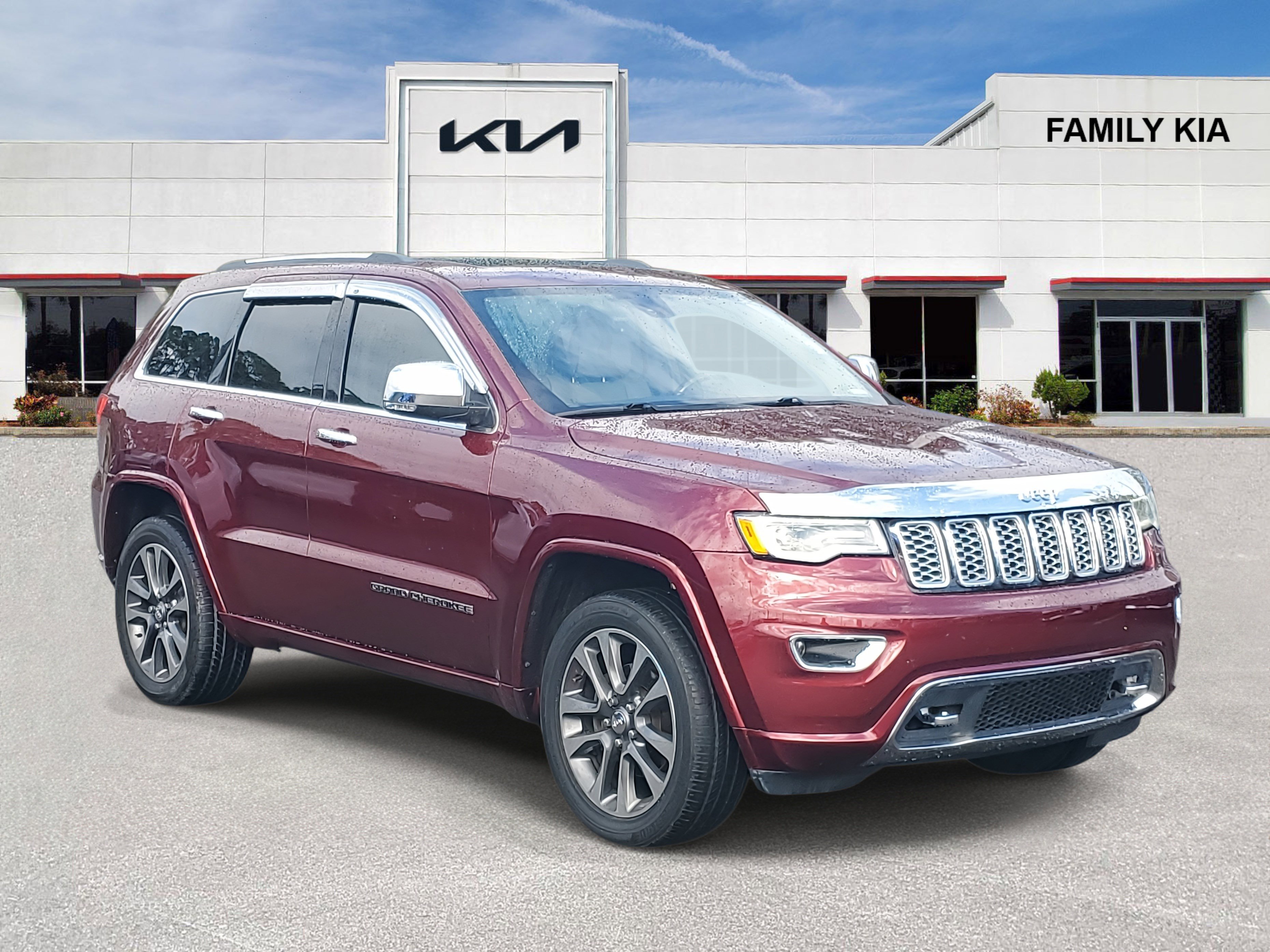 Used 2017 Jeep Grand Cherokee Overland image 1