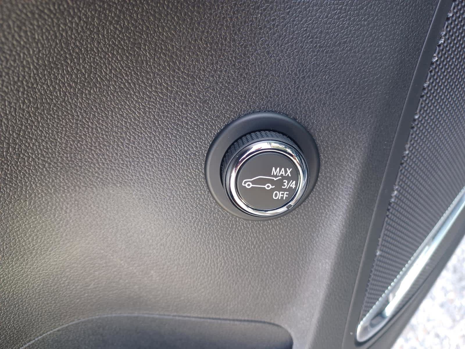 Used 2022 Buick Envision Essence w/ Technology Package II image 20