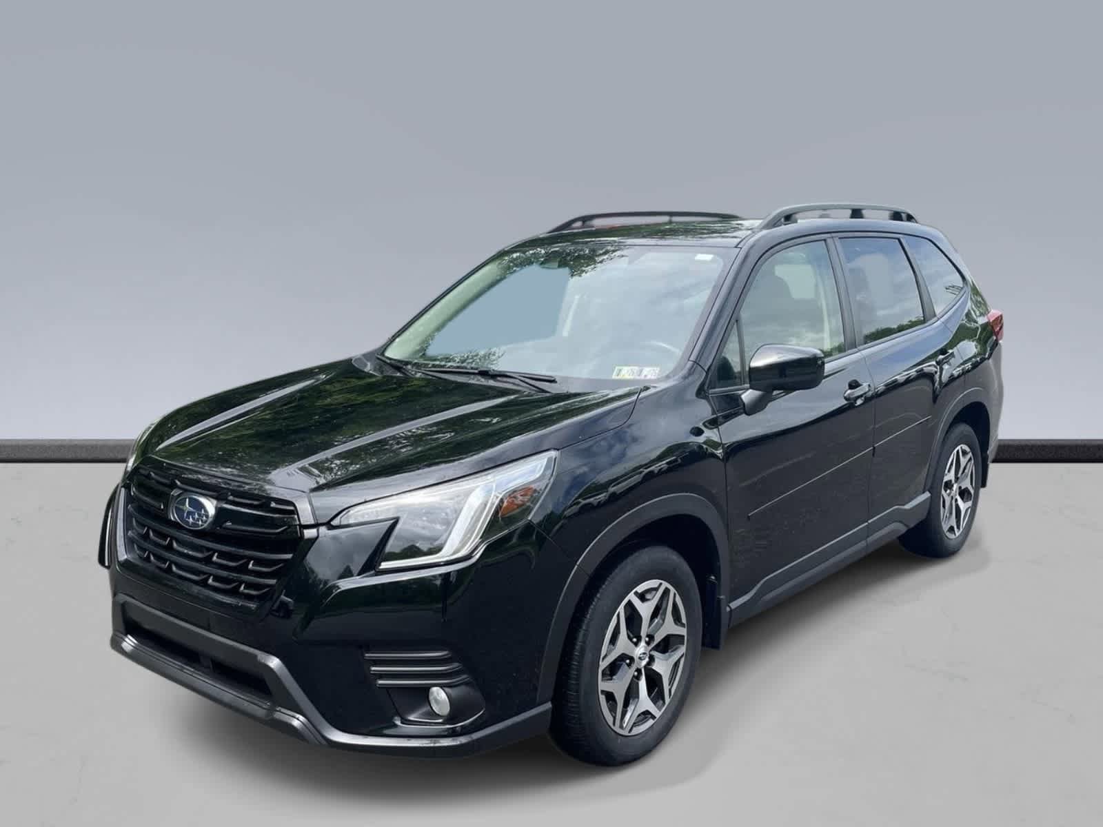 Certified 2023 Subaru Forester Premium AWD/4WD image 1