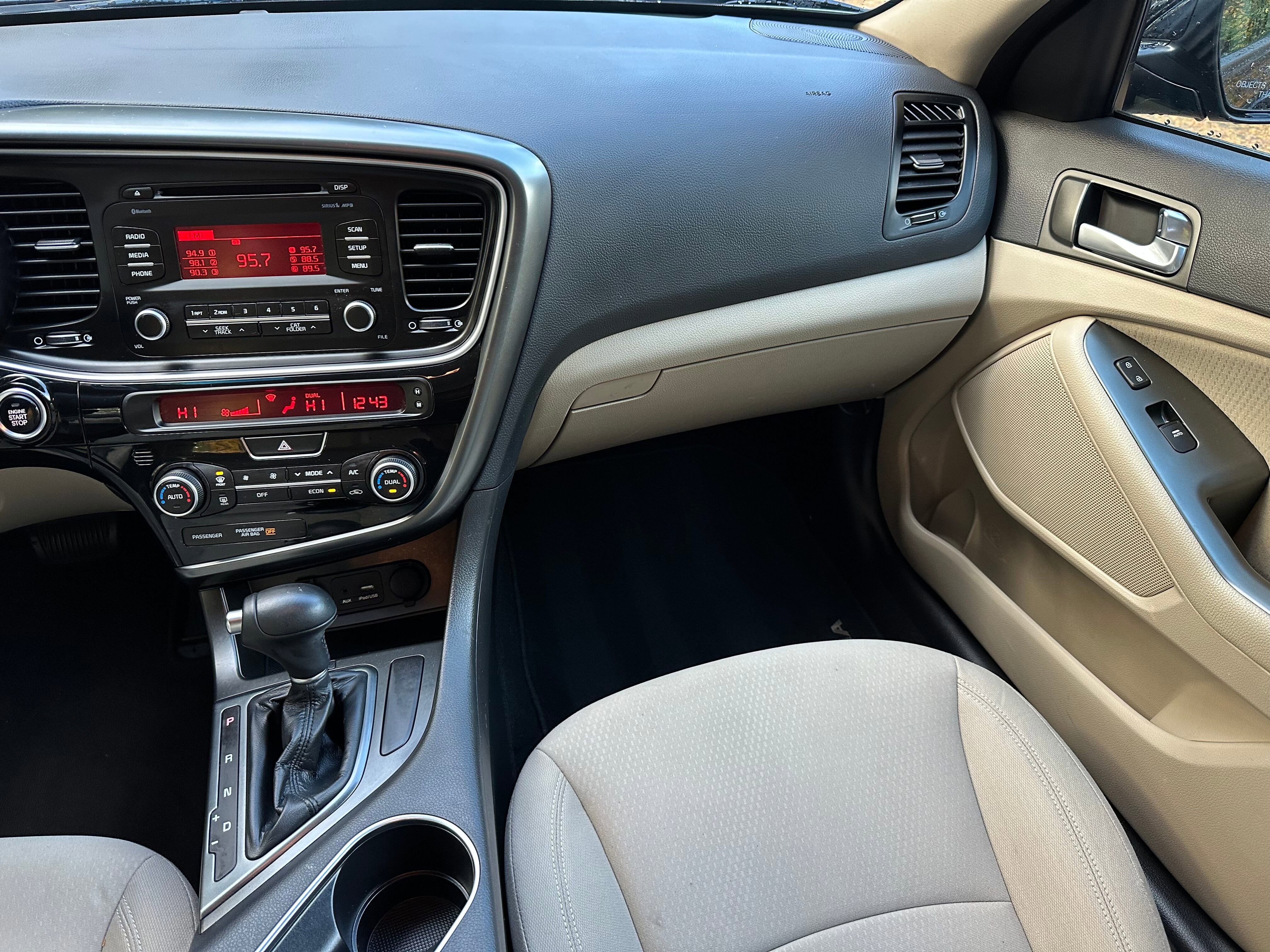 Used 2016 Kia Optima Hybrid image 18