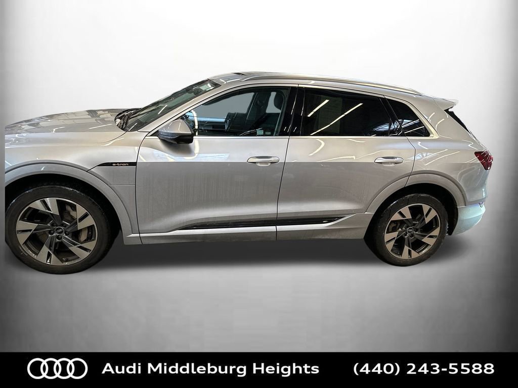 Used 2021 Audi e-tron Premium Plus w/ Premium Plus Package image 4