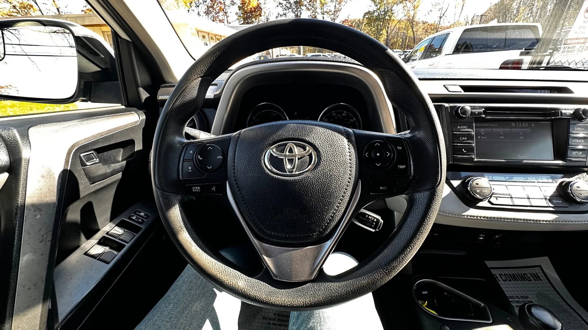 Used 2018 Toyota RAV4 XLE image 12