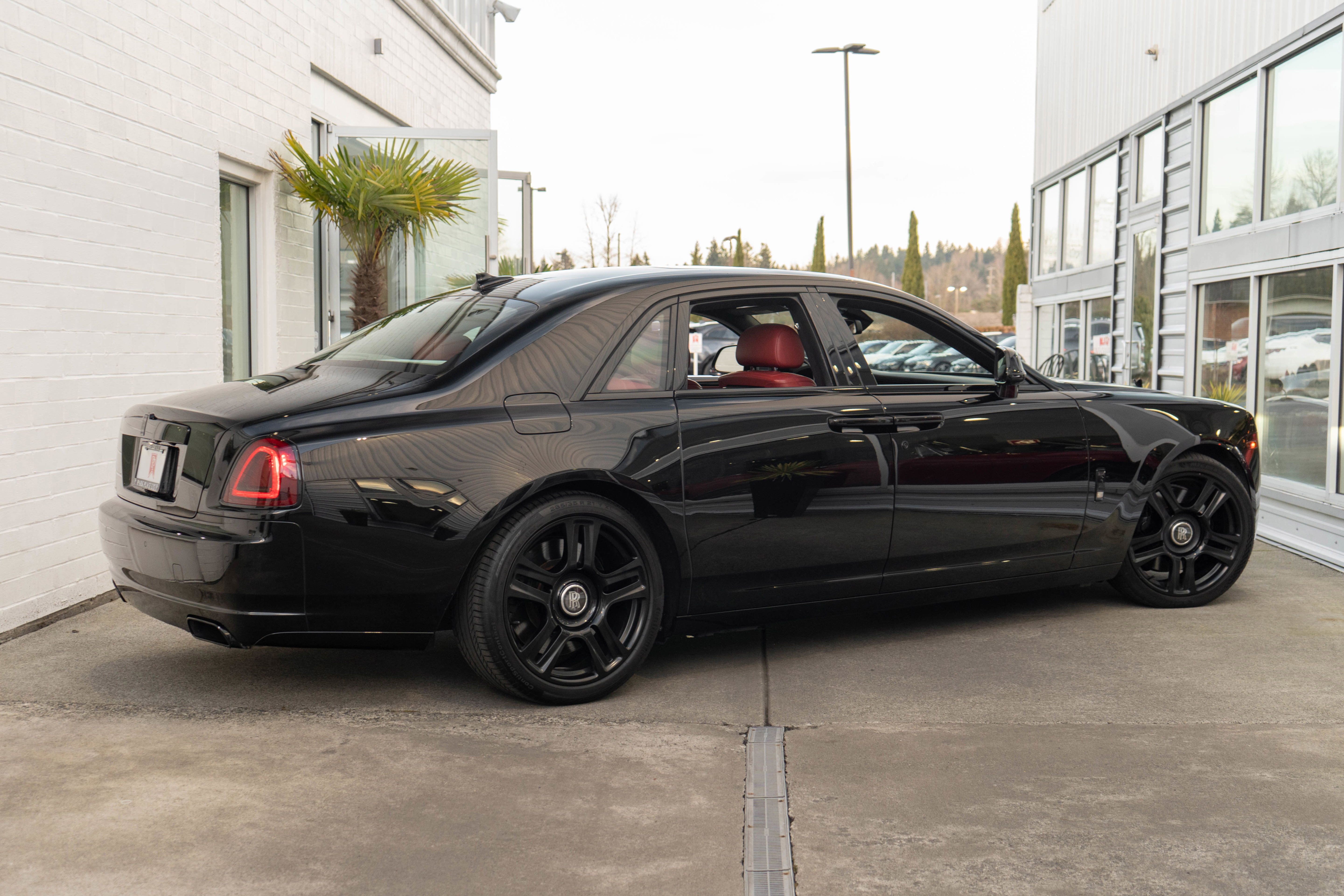 Used 2016 Rolls-Royce Ghost image 8