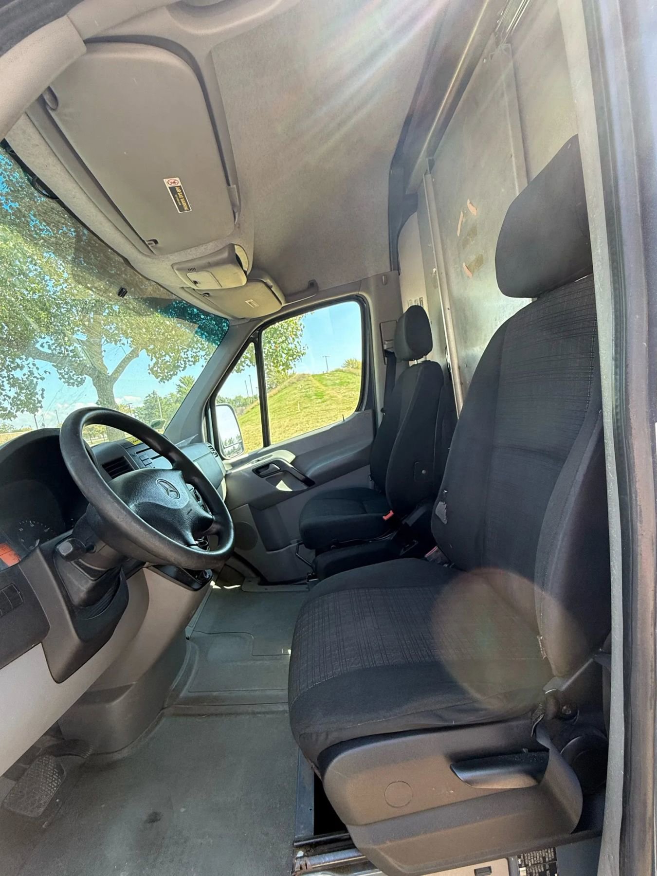 Used 2018 Mercedes-Benz Sprinter 2500 image 9