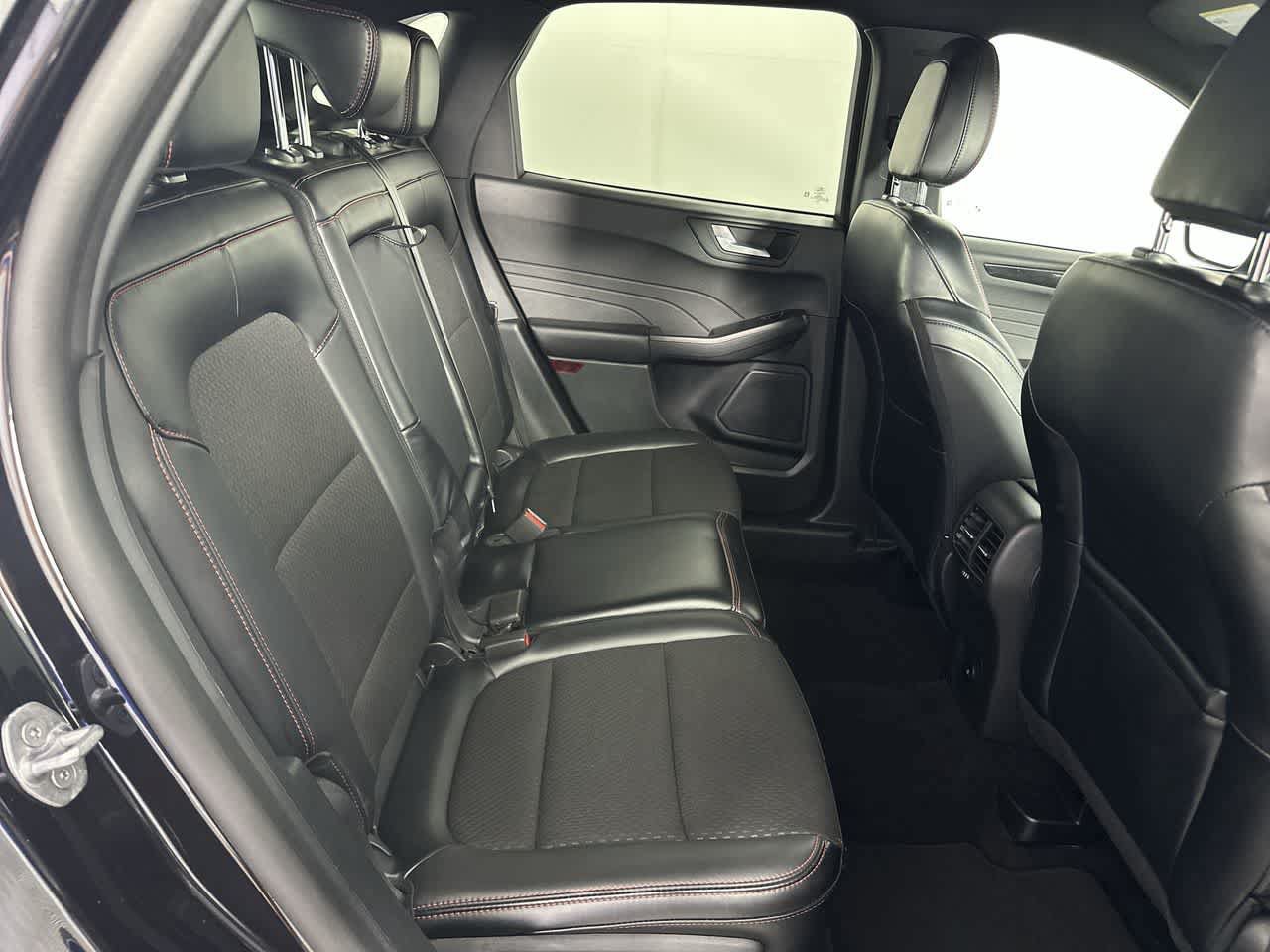 Used 2025 Ford Escape ST-Line FWD image 6