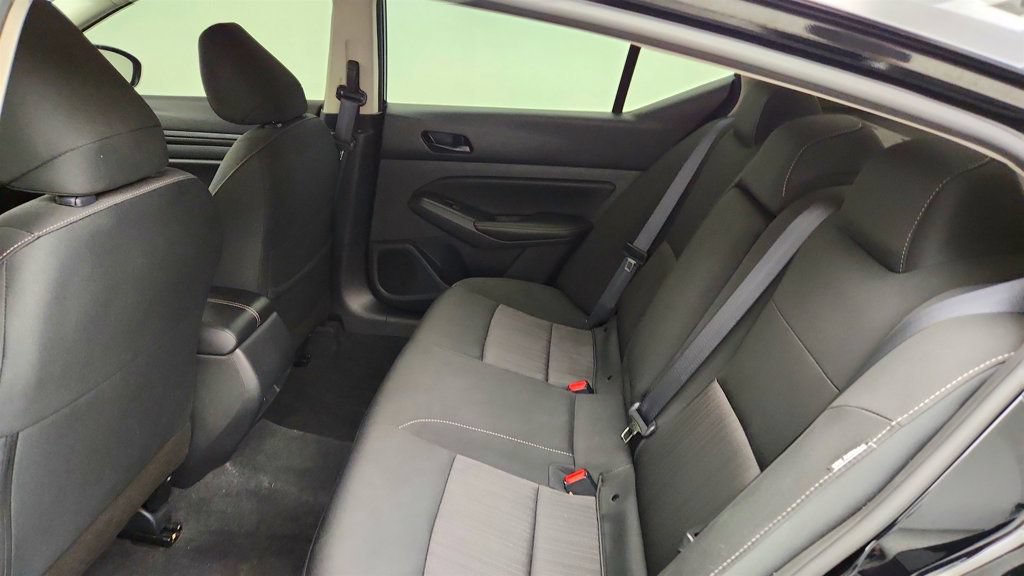 Used 2024 Nissan Altima 2.5 SV AWD/4WD image 19