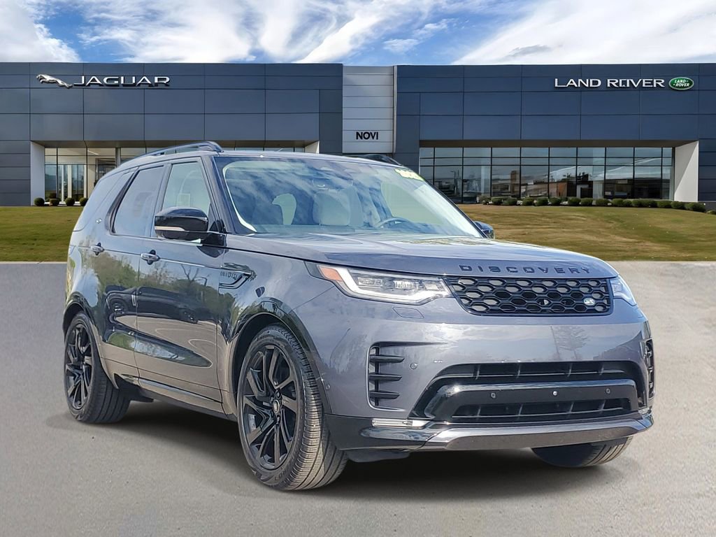 Used 2025 Land Rover Discovery Dynamic SE AWD/4WD image 2