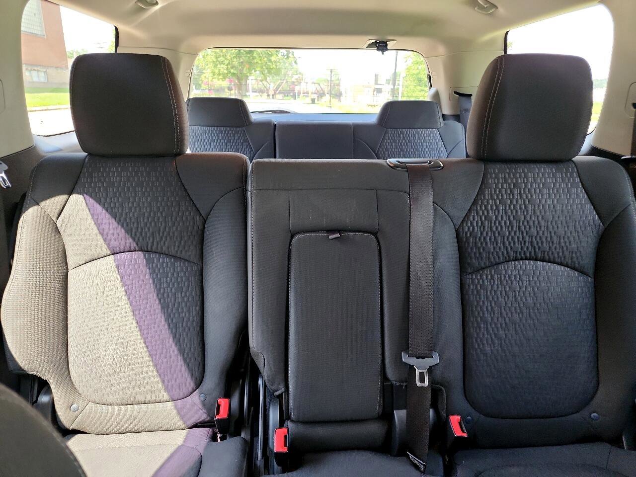 Used 2016 GMC Acadia SLE image 14