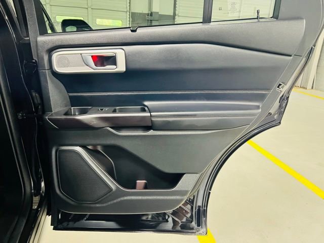 Used 2020 Ford Explorer Limited RWD image 37