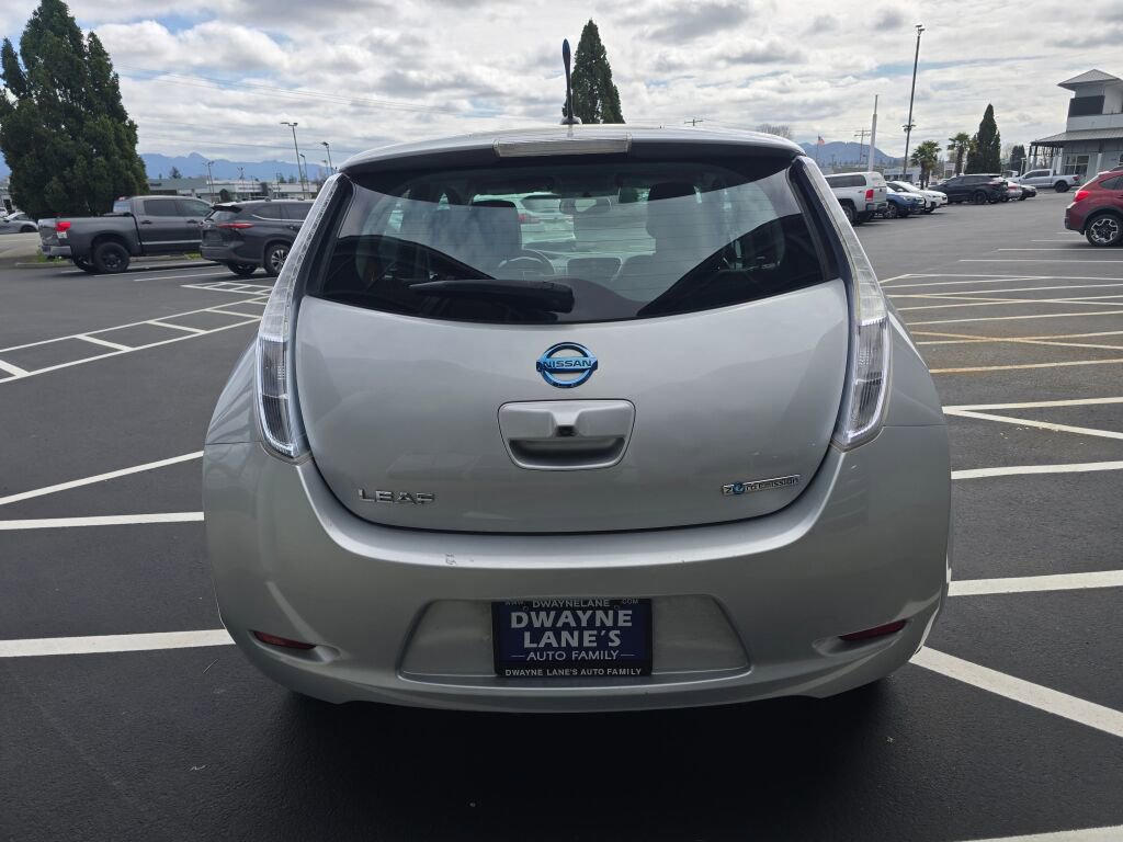 Used 2013 Nissan Leaf SL w/ Premium Pkg image 6