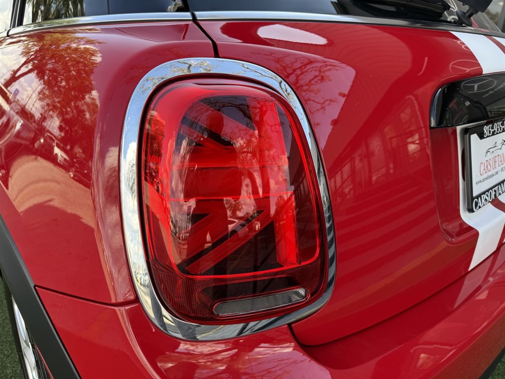 Used 2020 MINI Cooper 4-Door Hardtop w/ Premium Package FWD image 11