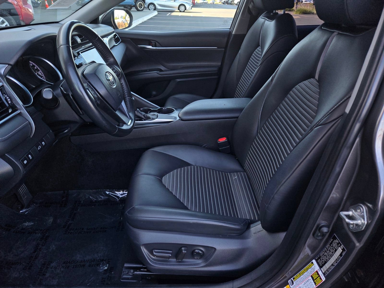Used 2018 Toyota Camry SE FWD image 14