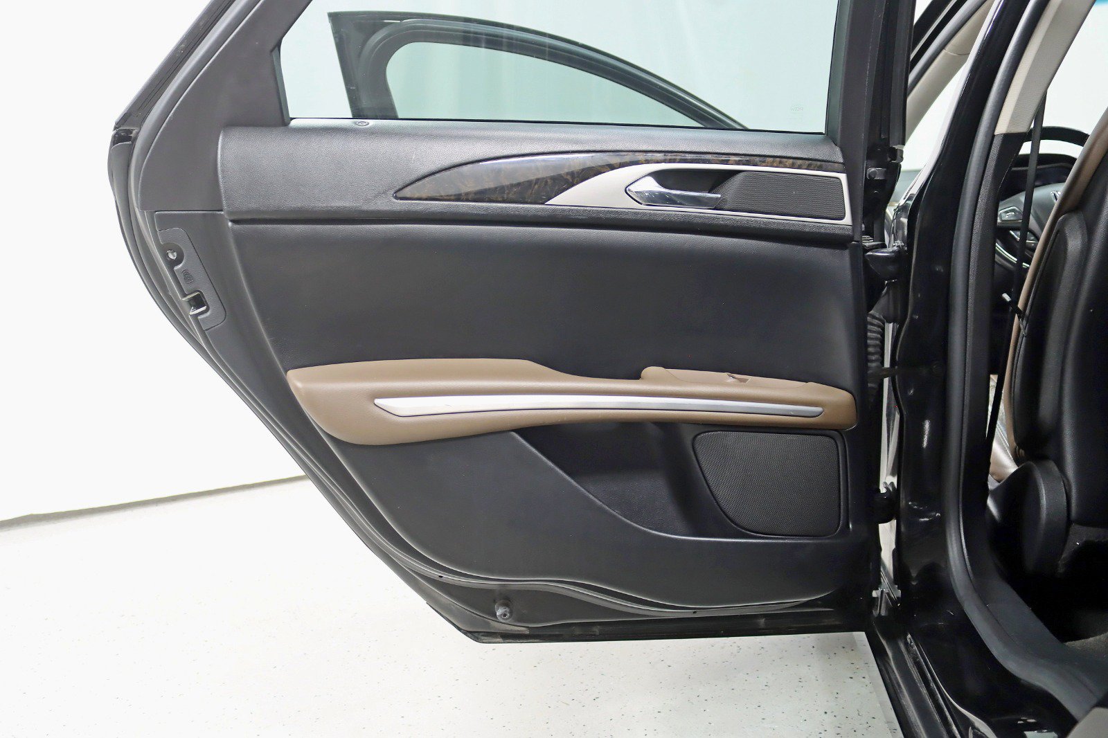 Used 2015 Lincoln MKZ AWD w/ Equipment Group 102A Reserve image 26