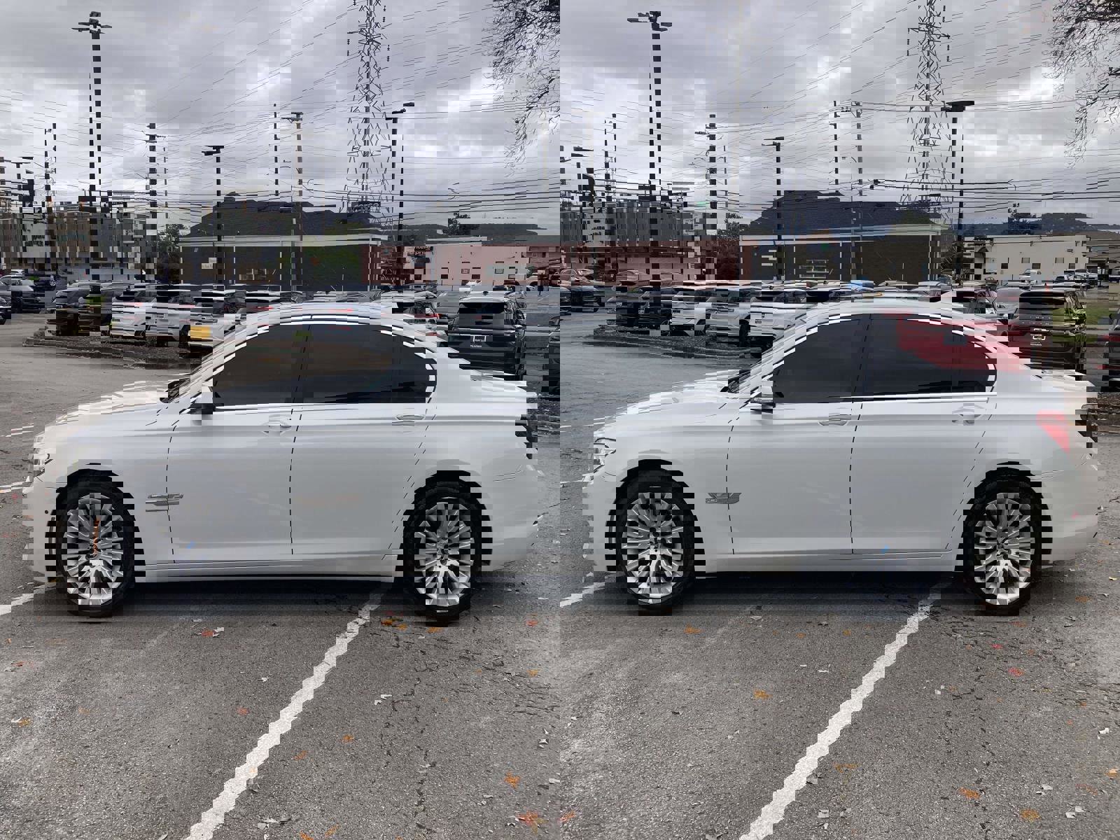 Used 2013 BMW 750Li image 9