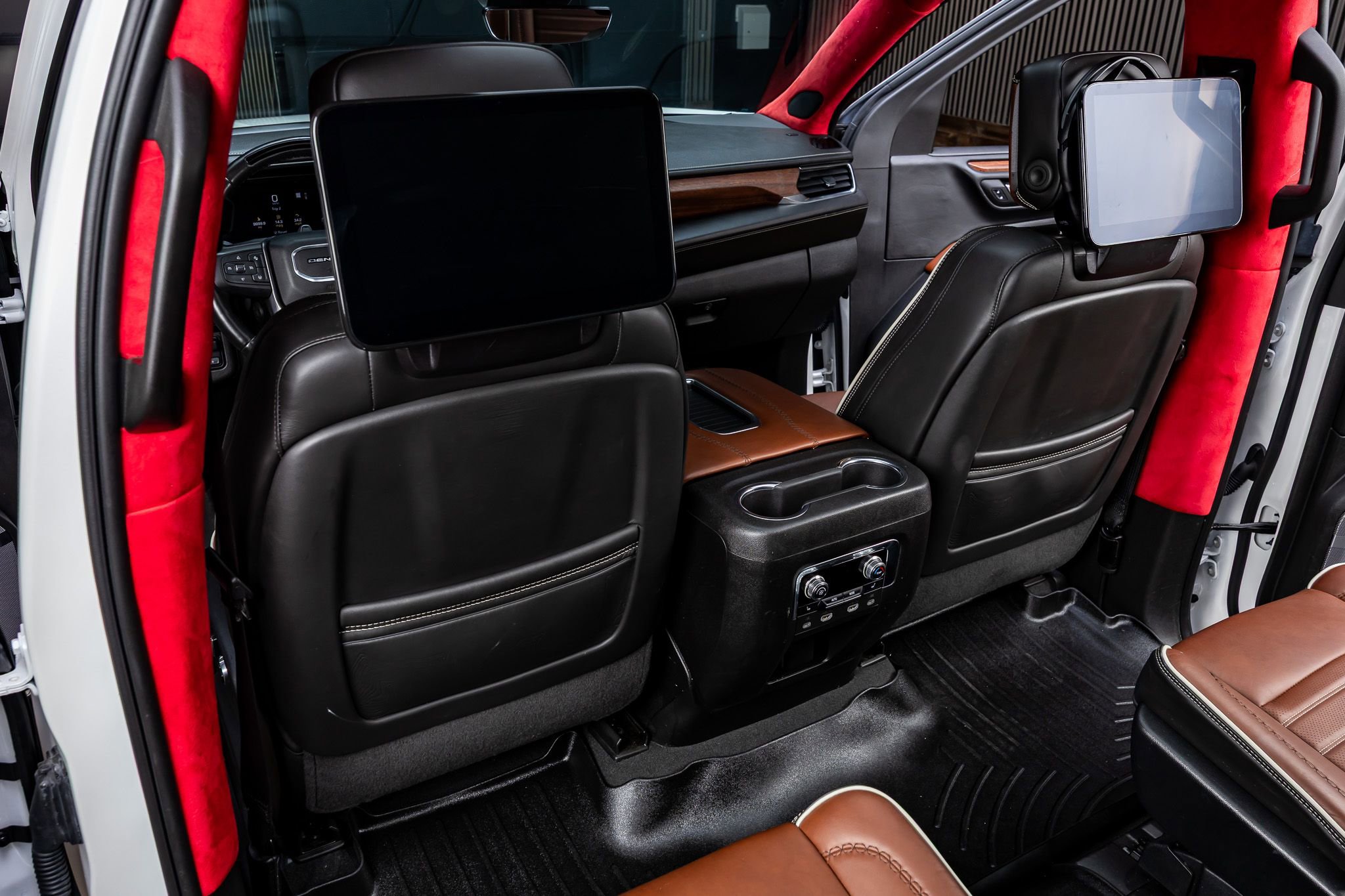 Used 2023 GMC Yukon XL Denali Ultimate image 33