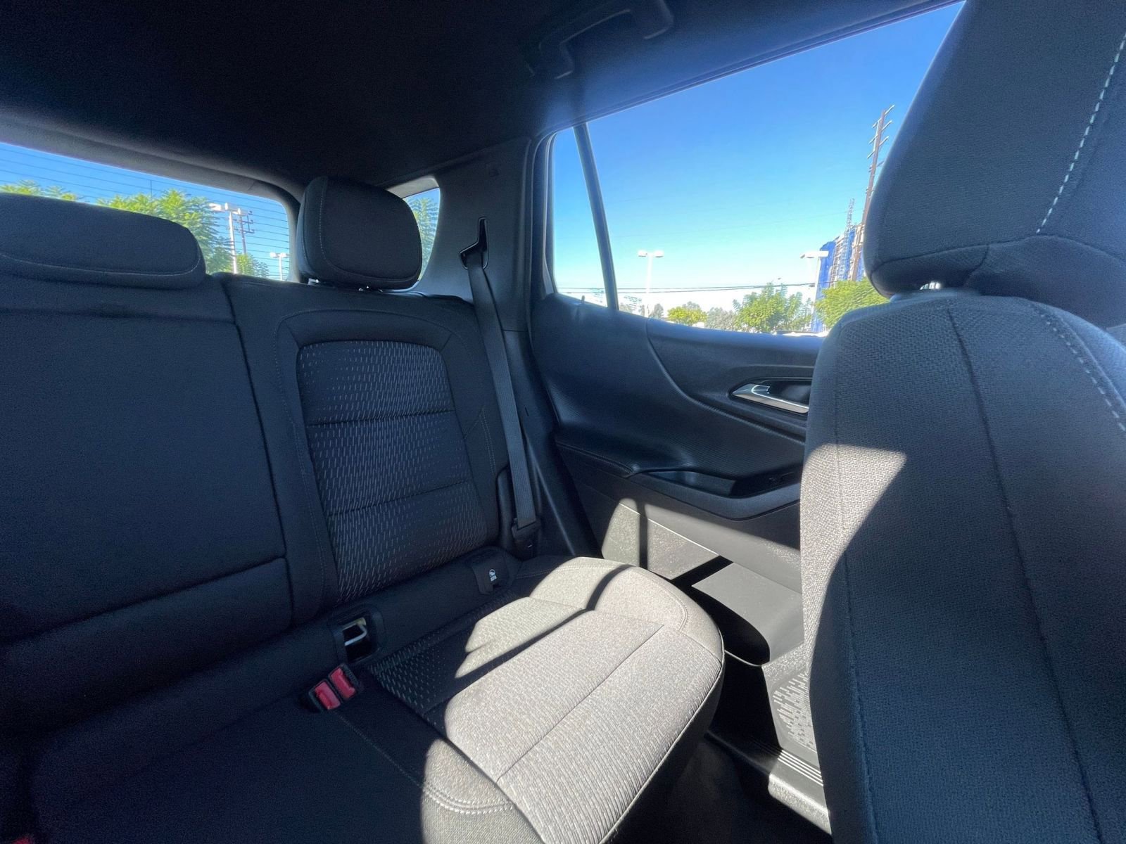 Used 2025 Chevrolet Equinox LT image 37